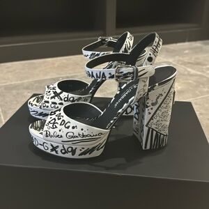 Dolce gabbana shoes size 38 brand new in box
